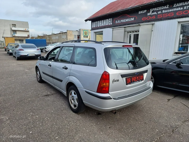 Ford Focus II 4