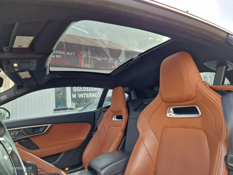 Jaguar F-Type 7