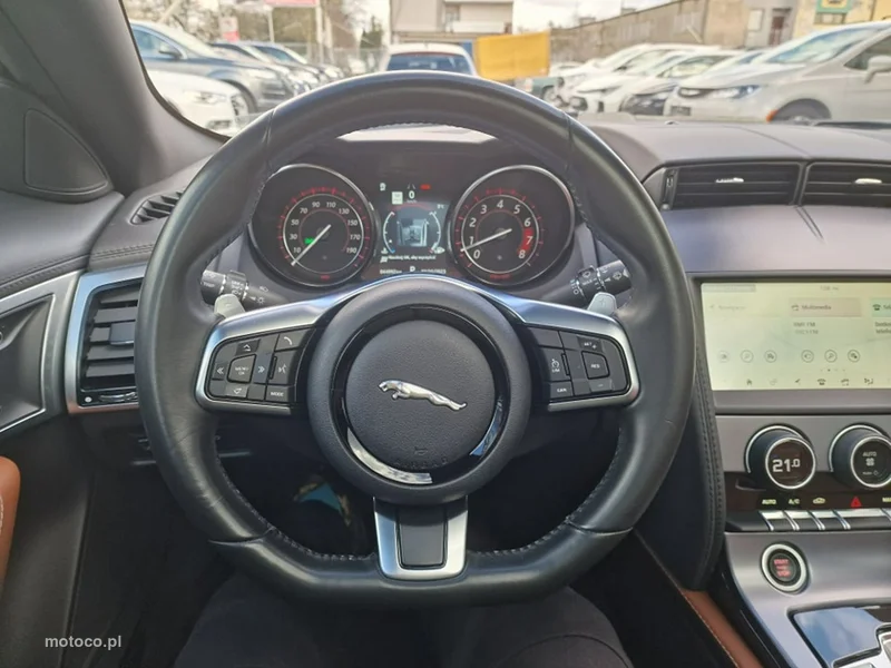 Jaguar F-Type 9