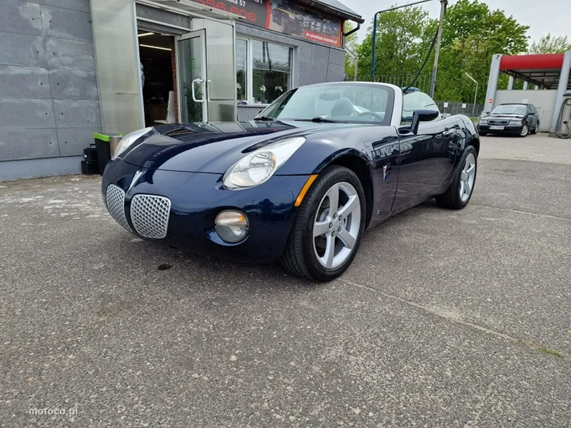 Pontiac Solstice 13