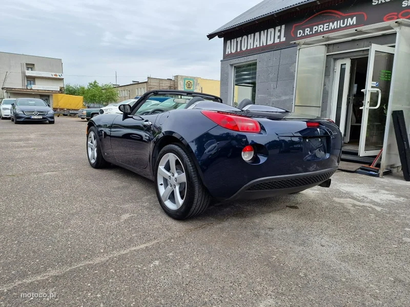 Pontiac Solstice 14
