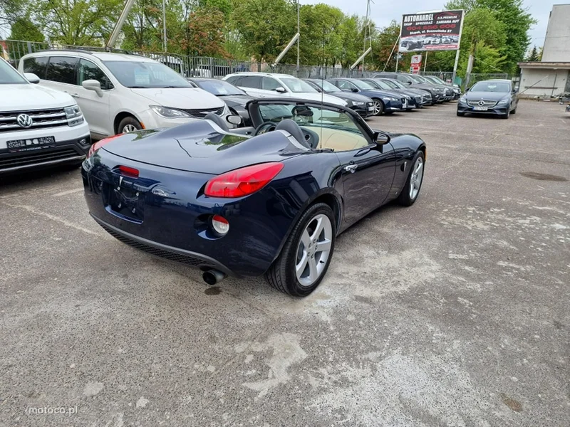 Pontiac Solstice 17