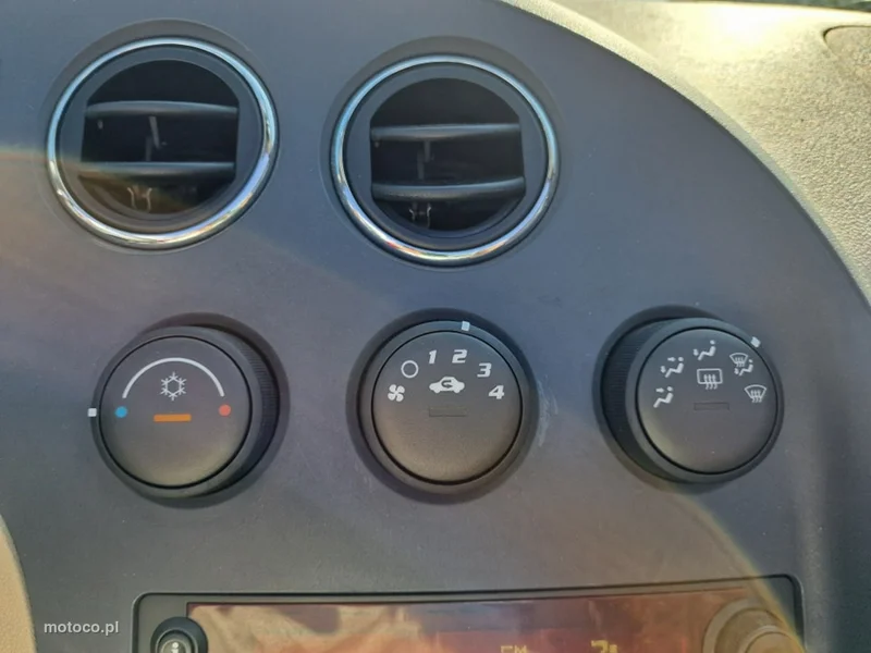 Pontiac Solstice 33