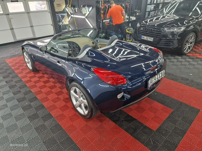 Pontiac Solstice 6