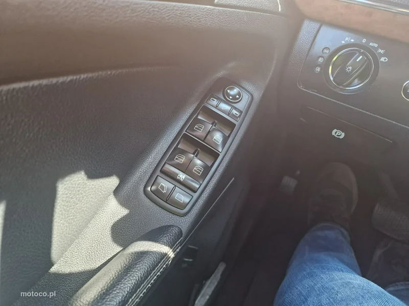 Mercedes-Benz GL X164 GL 450 11