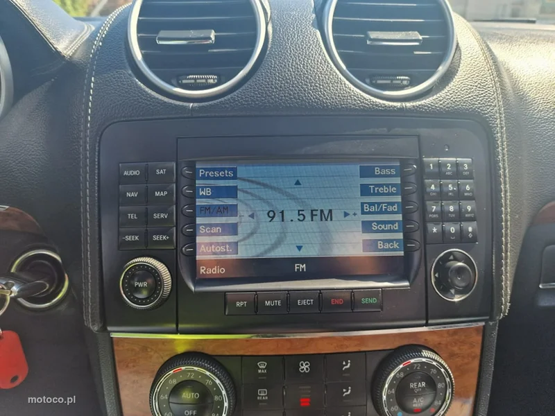 Mercedes-Benz GL X164 GL 450 16