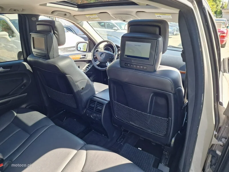 Mercedes-Benz GL X164 GL 450 29