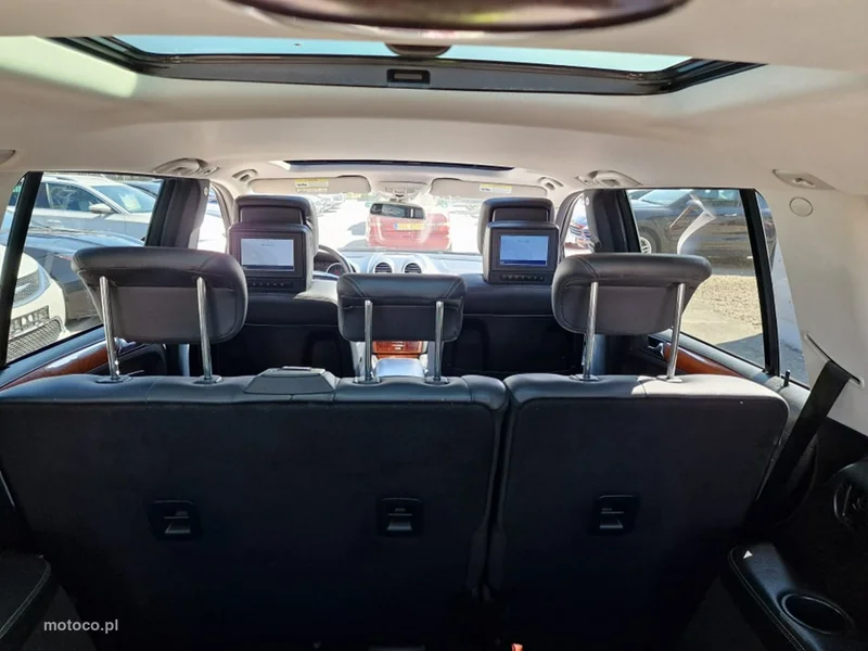 Mercedes-Benz GL X164 GL 450 34