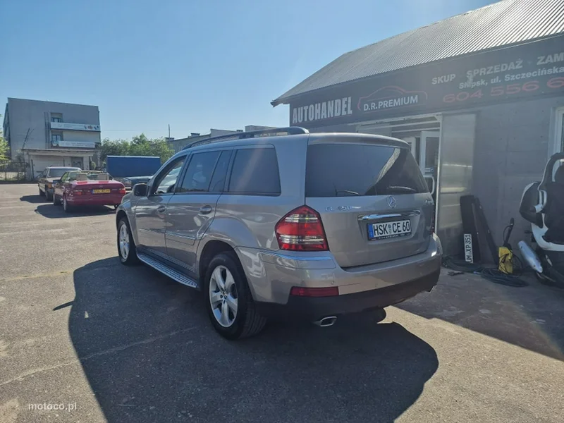 Mercedes-Benz GL X164 GL 450 5