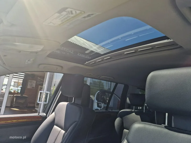 Mercedes-Benz GL X164 GL 450 7