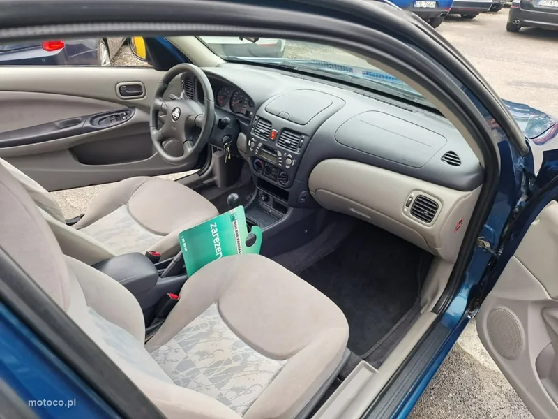 Nissan Almera 15
