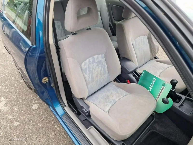 Nissan Almera 16