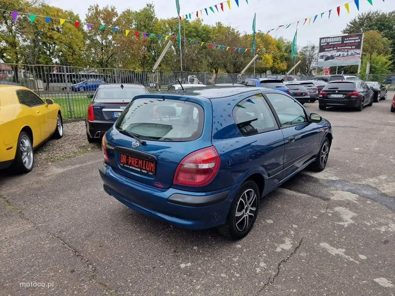 Nissan Almera 4
