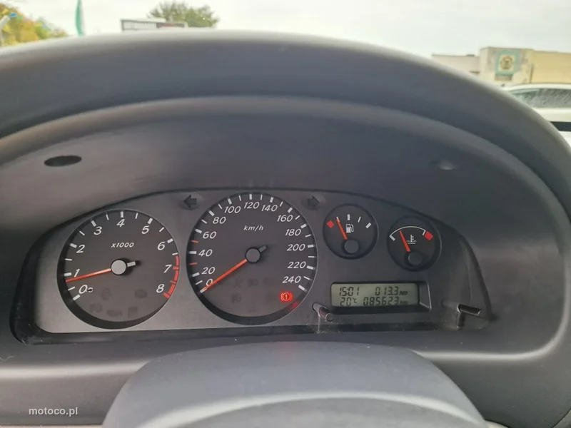 Nissan Almera 8