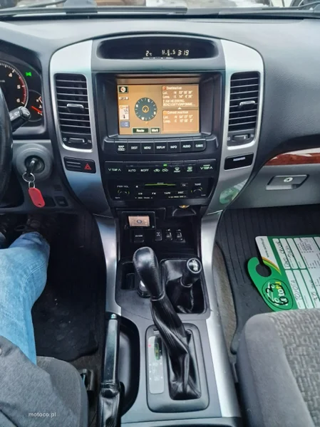 Toyota Land Cruiser J200 15