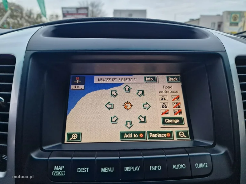 Toyota Land Cruiser J200 19