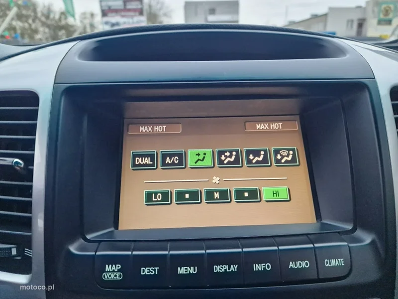 Toyota Land Cruiser J200 21