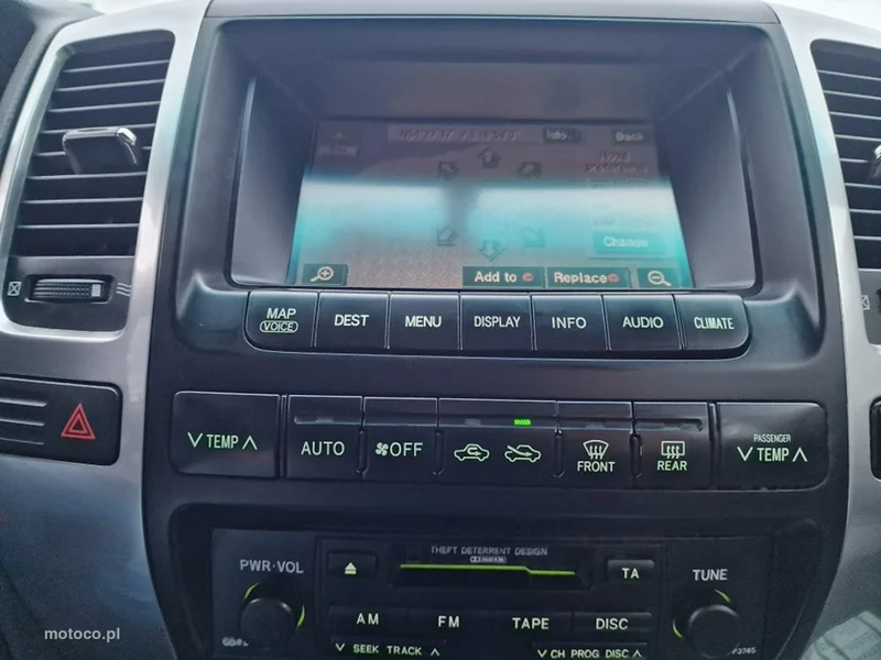 Toyota Land Cruiser J200 25
