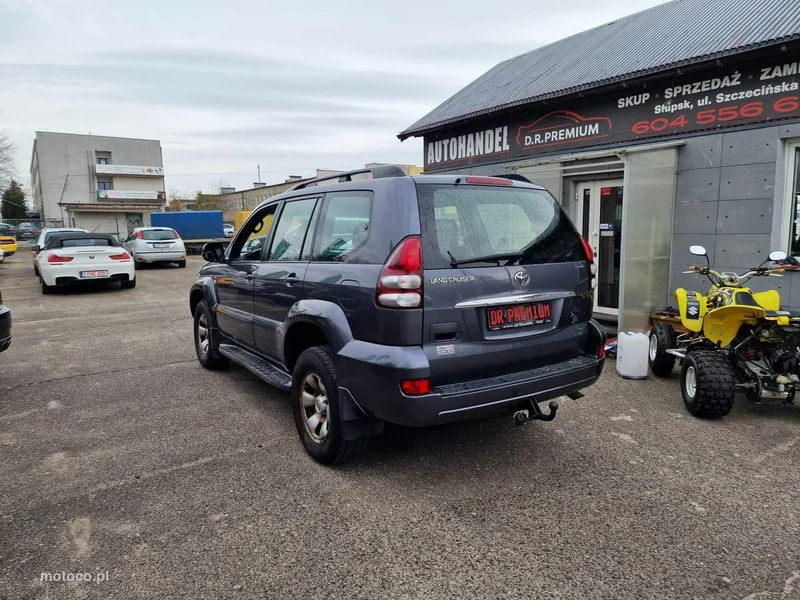 Toyota Land Cruiser J200 4