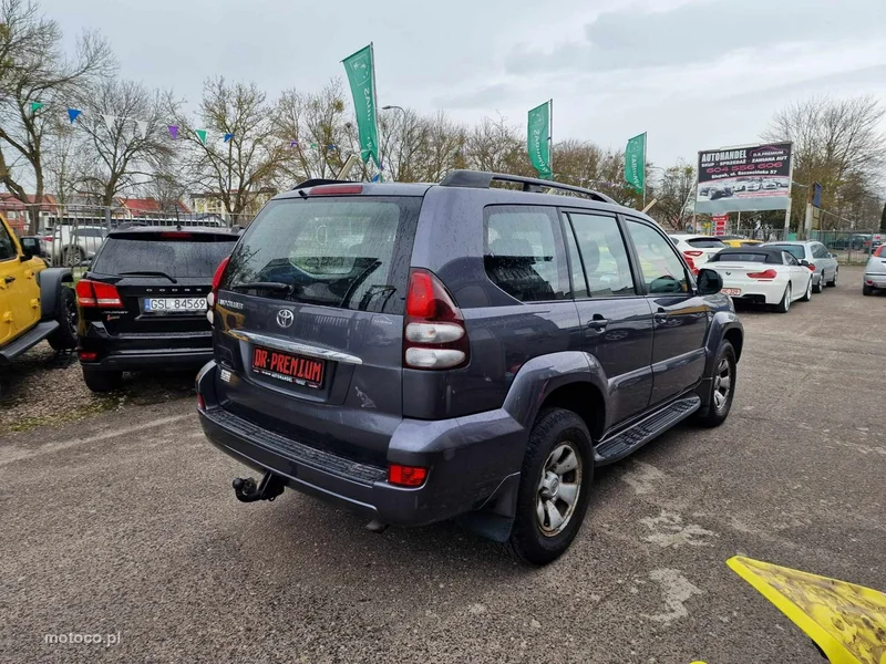 Toyota Land Cruiser J200 5