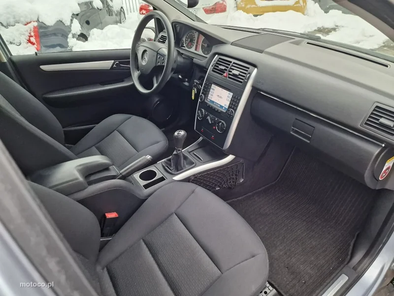 Mercedes-Benz Klasa B W245 B 180 19