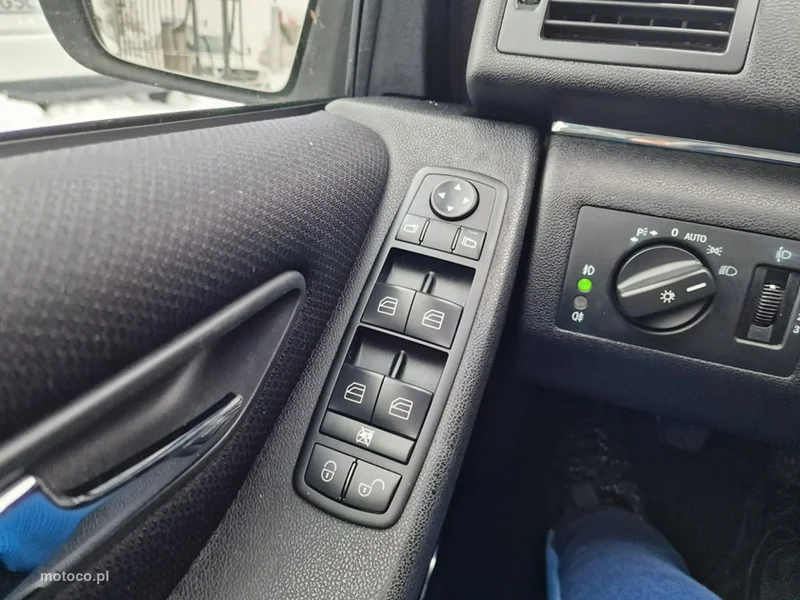 Mercedes-Benz Klasa B W245 B 180 10