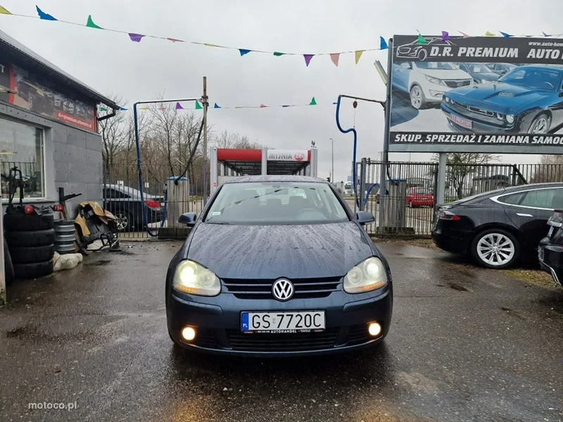 Volkswagen Golf V 2