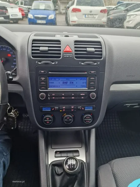 Volkswagen Golf V 15