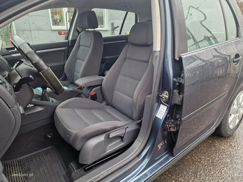 Volkswagen Golf V 6