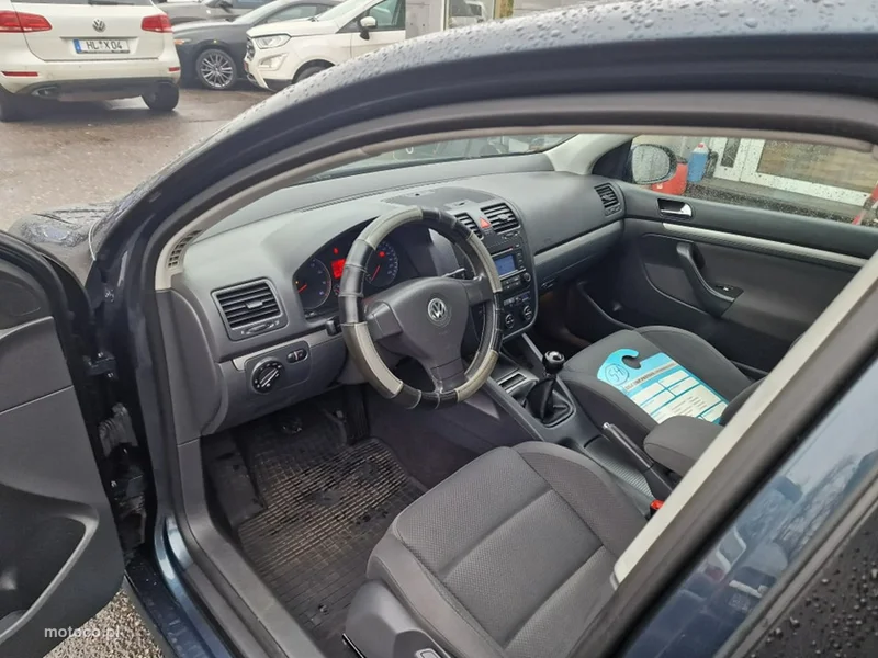 Volkswagen Golf V 7