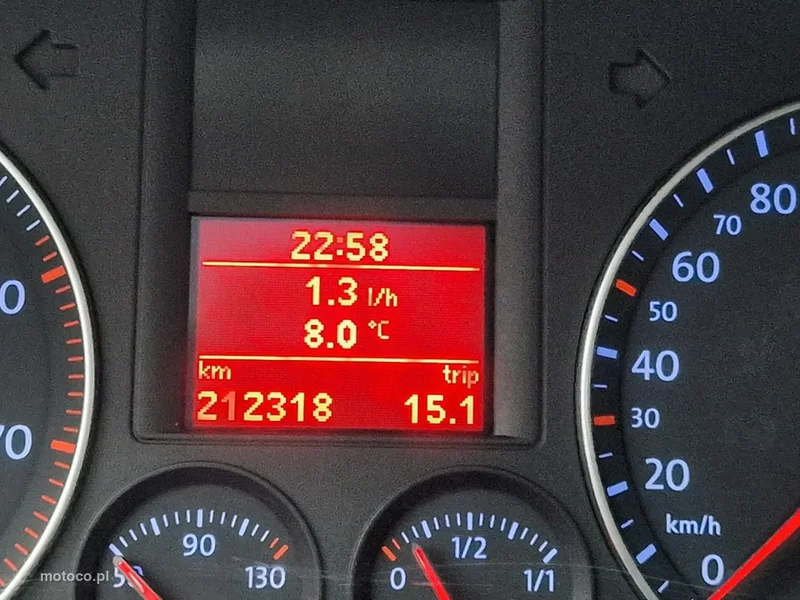 Volkswagen Golf V 9