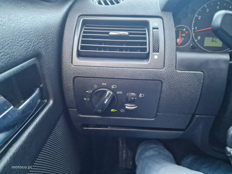 Ford Mondeo III 12