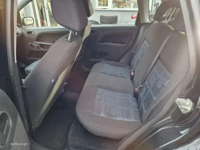 Ford Fiesta V 16
