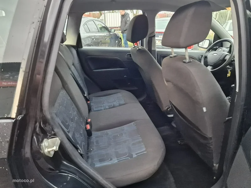 Ford Fiesta V 17