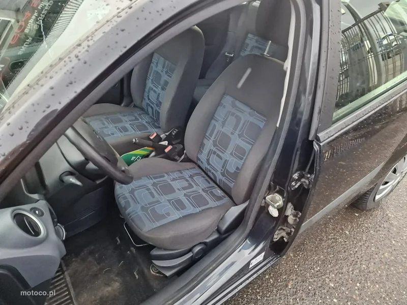 Ford Fiesta V 5