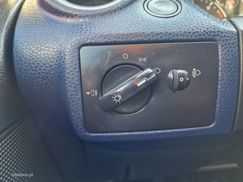Ford Fiesta V 13