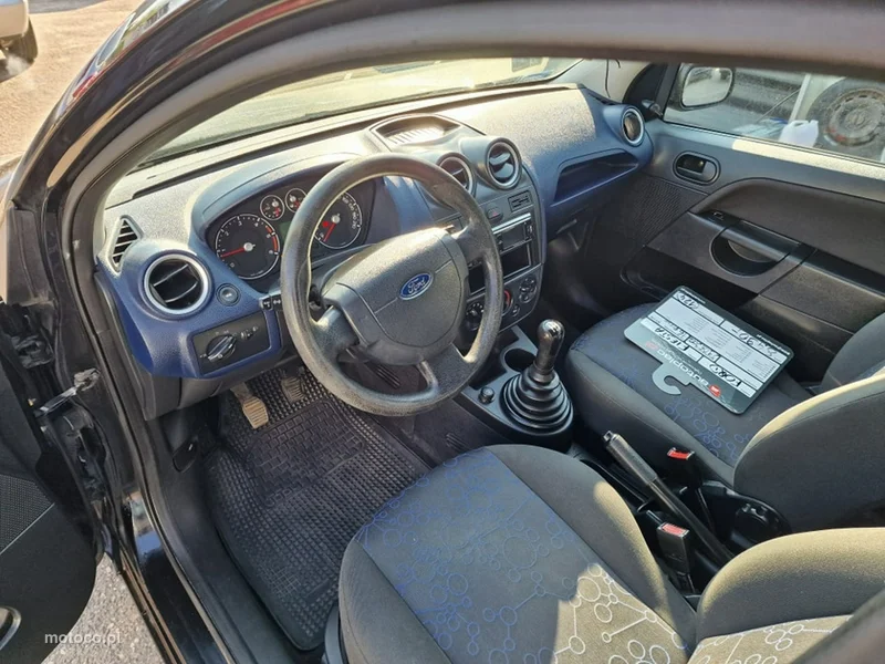 Ford Fiesta V 6