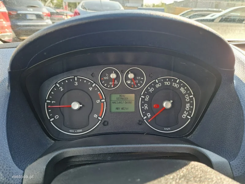 Ford Fiesta V 8
