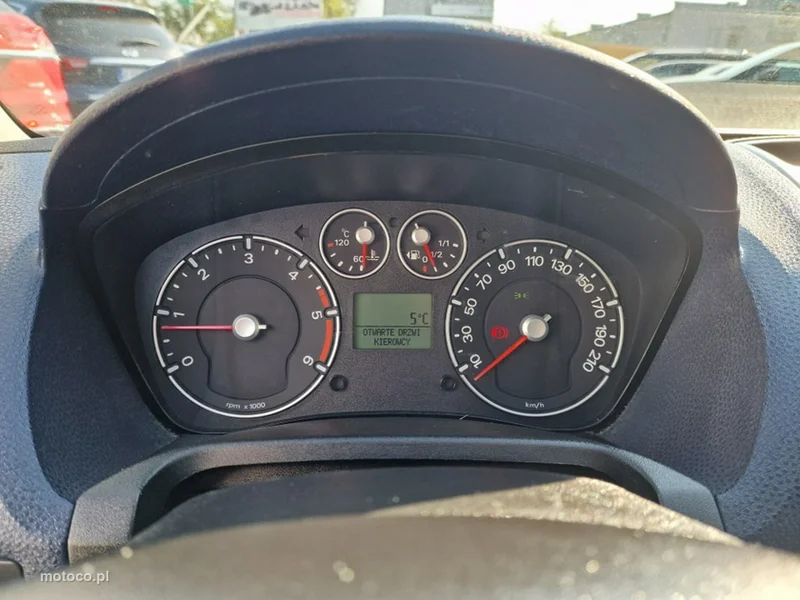 Ford Fiesta V 9