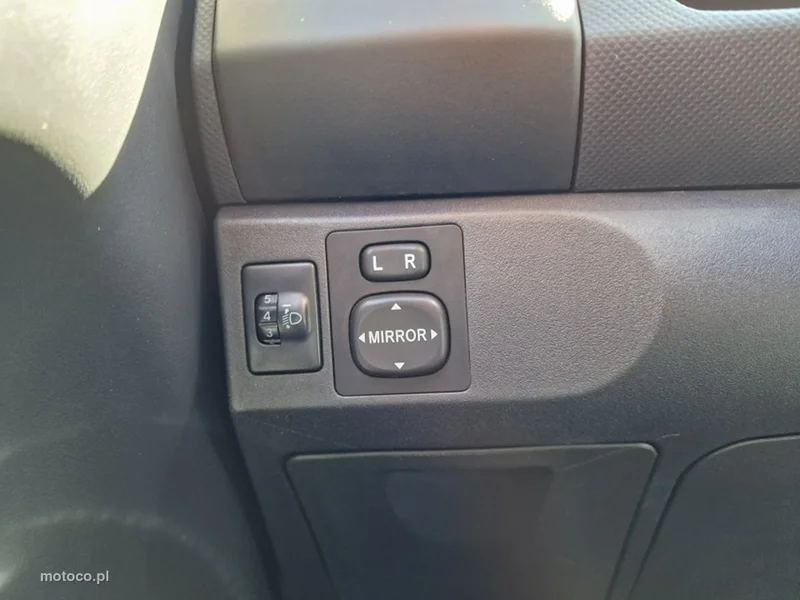 Toyota Yaris XP90 12
