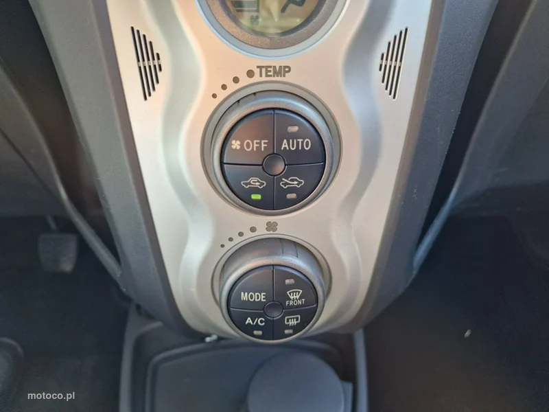 Toyota Yaris XP90 18