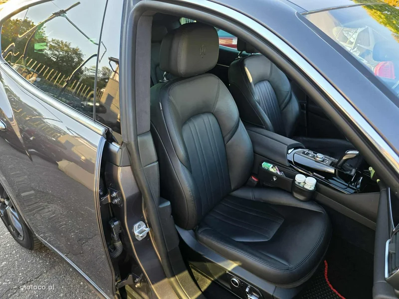 Maserati Levante 32