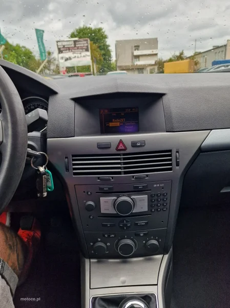 Opel Astra H 13