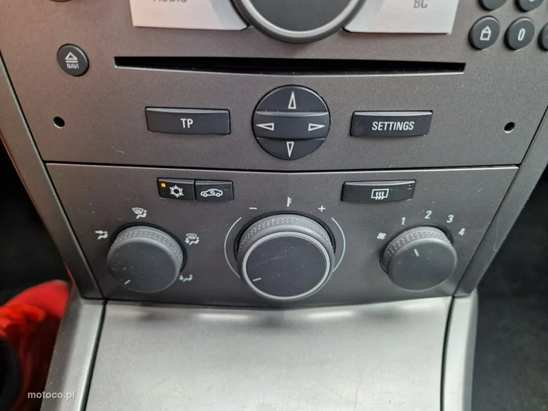 Opel Astra H 23
