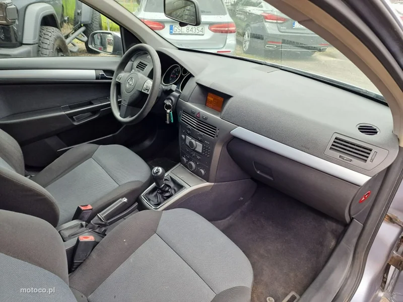 Opel Astra H 25