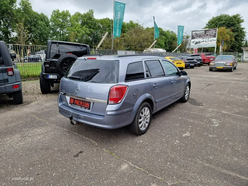 Opel Astra H 4
