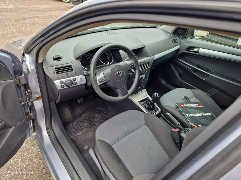 Opel Astra H 6