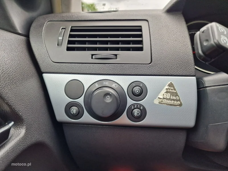 Opel Astra H 10