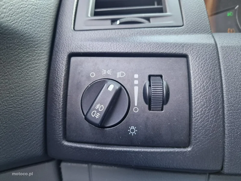 Chrysler 300C 11