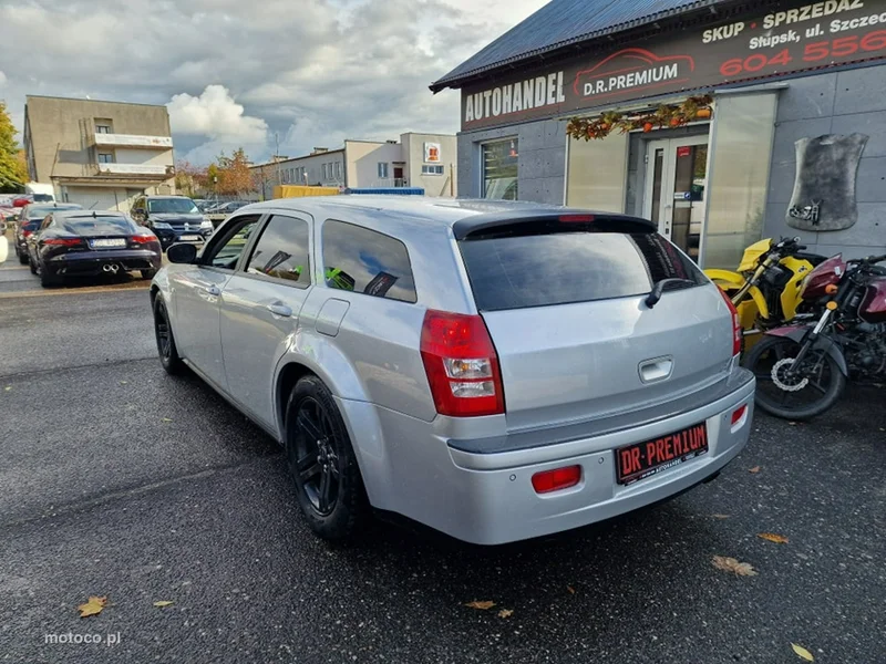 Chrysler 300C 4